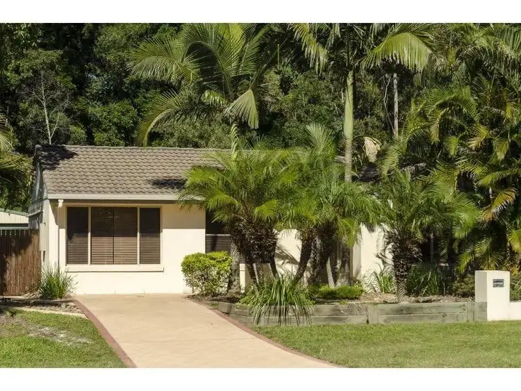 67 Lake Entrance Boulevard, Noosaville QLD 4566