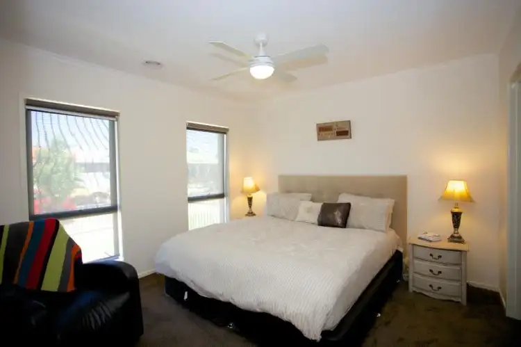 Sixth view of Homely townhouse listing, 2 Dumesny Street, Horsham VIC 3400