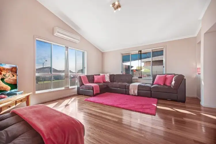 Third view of Homely house listing, 8 Kelly Circle, Rutherford NSW 2320