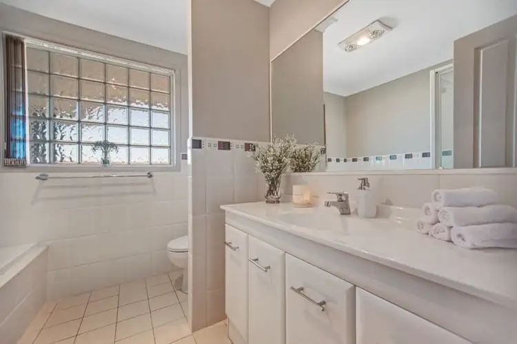 Seventh view of Homely house listing, 8 Kelly Circle, Rutherford NSW 2320