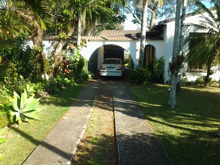 10 Drummer Crescent, Emerald Beach NSW 2456