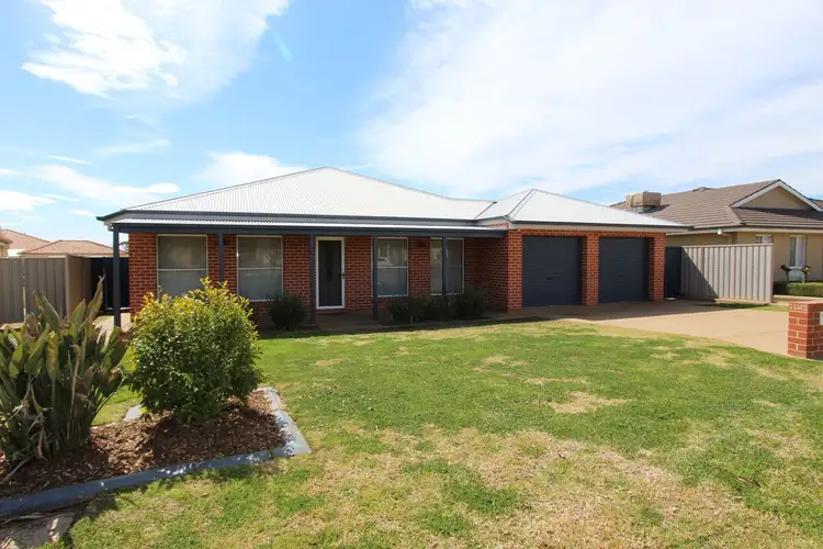 58 Paldi Crescent, Glenfield Park NSW 2650