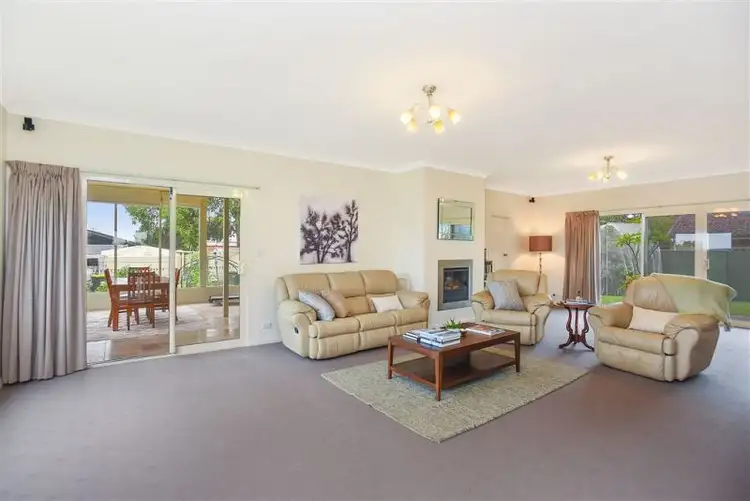 31 Warland Avenue, Victor Harbor SA 5211