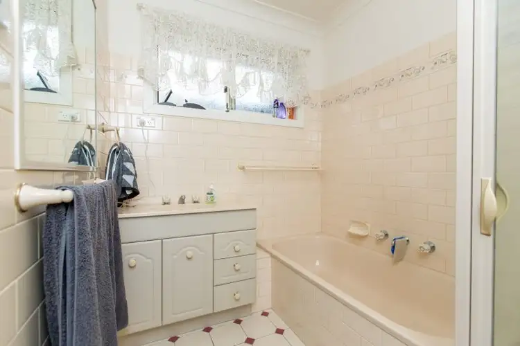 Sixth view of Homely house listing, 1/118 Macleay Street, Turvey Park NSW 2650