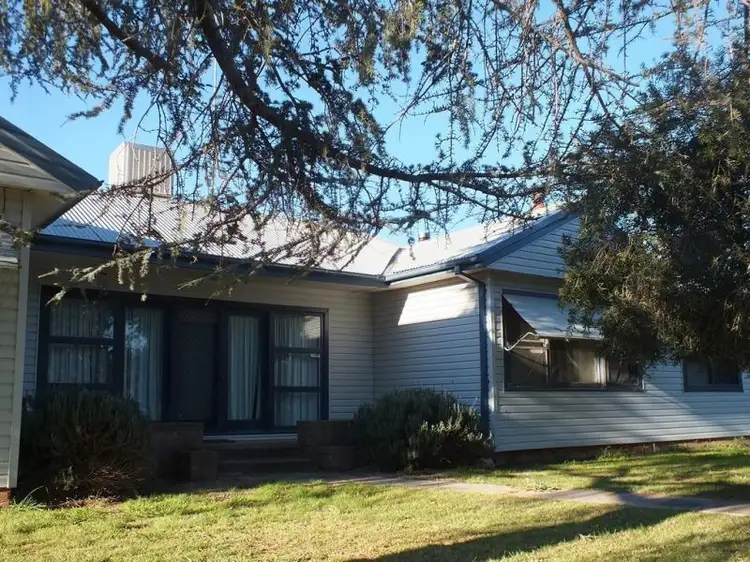 11 Bumbaldry St, Koorawatha NSW 2807