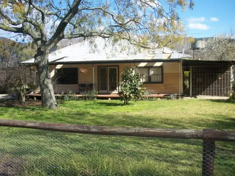 Main view of Homely rural property listing, 5520 Great Alpine Road, Ovens VIC 3737
