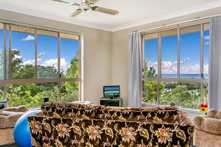 9 Jarrah Crescent, Ocean Shores NSW 2483