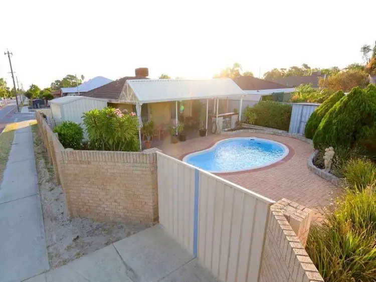 122B Elizabeth Street, Beckenham WA 6107