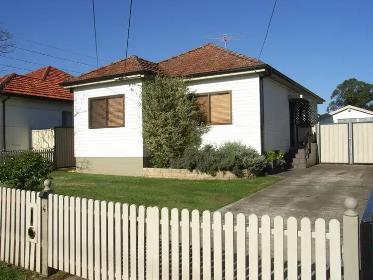 4 Warnock Street, Guildford NSW 2160