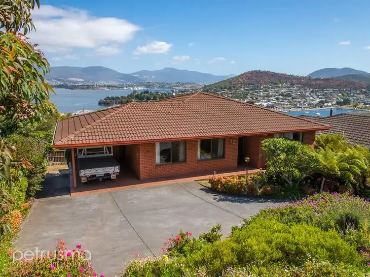 52 Loatta Road, Rose Bay TAS 7015