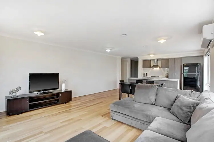 Sixth view of Homely house listing, 10 APPLEBERRY WAY, Wallan VIC 3756