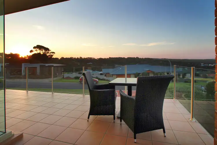 12 The Dress Circle, Tura Beach NSW 2548