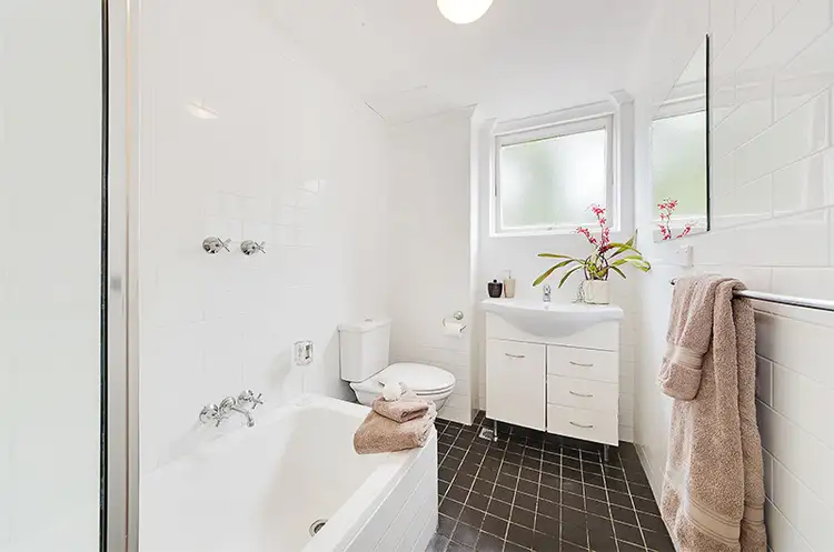 Fifth view of Homely apartment listing, 2/3 Elizabeth Street, Artarmon NSW 2064
