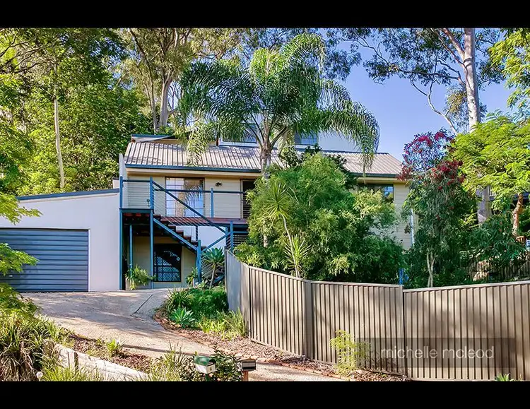 8 Jocelyn Court, Chapel Hill QLD 4069
