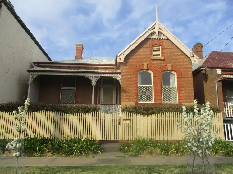 96 Clifford St, Goulburn NSW 2580