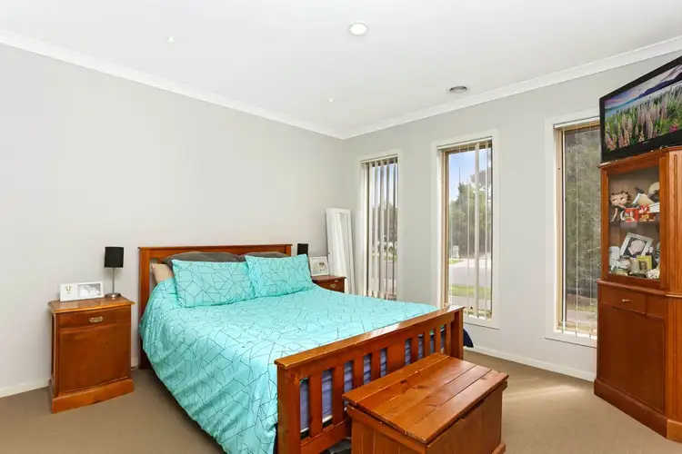 Fourth view of Homely house listing, 10 Pearce Way, Craigieburn VIC 3064