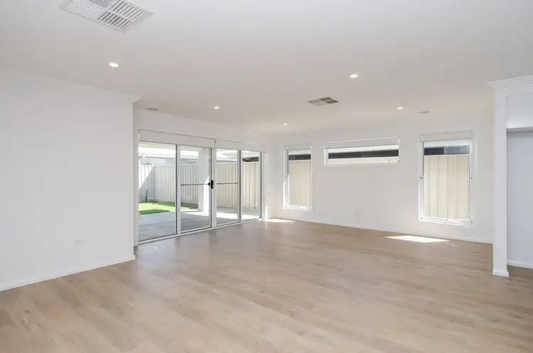 Fifth view of Homely house listing, 2/12 Beetson Street, Boorooma NSW 2650