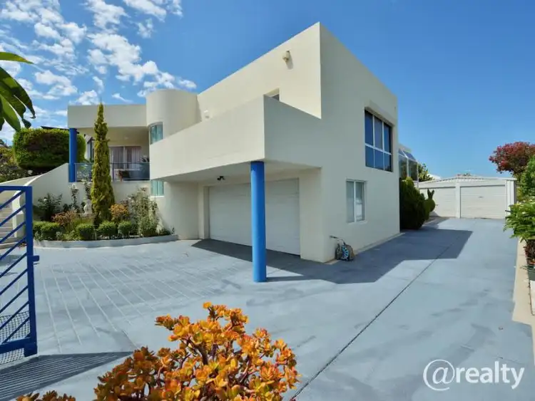 Sixth view of Homely house listing, 2 Ironbark Place, Halls Head WA 6210