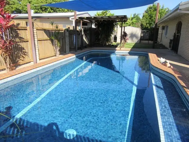 25 Rossiter Street, Cranbrook QLD 4814