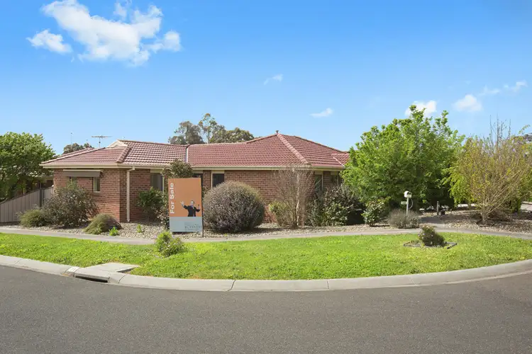3B PINEWOOD PLACE, Kilmore VIC 3764