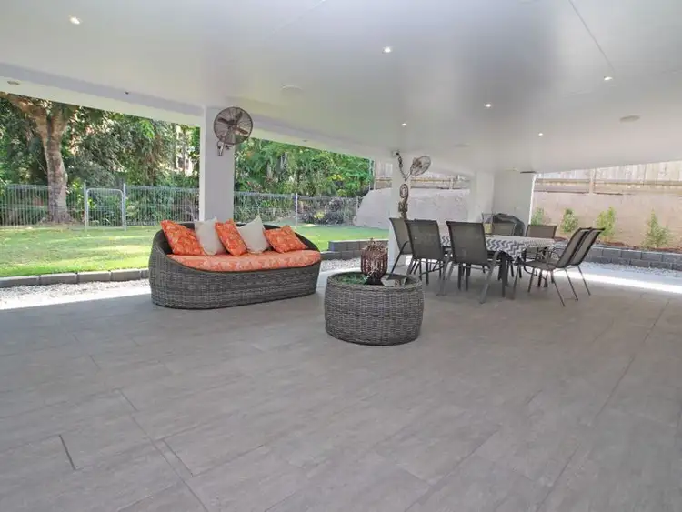 2 Hermes Close, Mooroobool QLD 4870