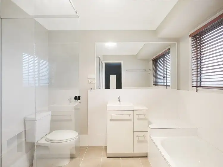 Sixth view of Homely house listing, 3 Acacia Close, Holland Park West QLD 4121