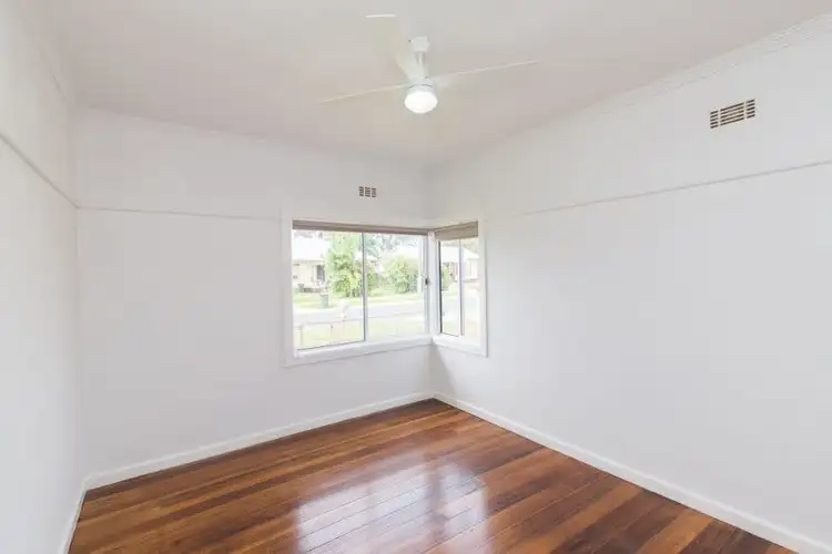 Fifth view of Homely house listing, 4 Philip Street, Horsham VIC 3400