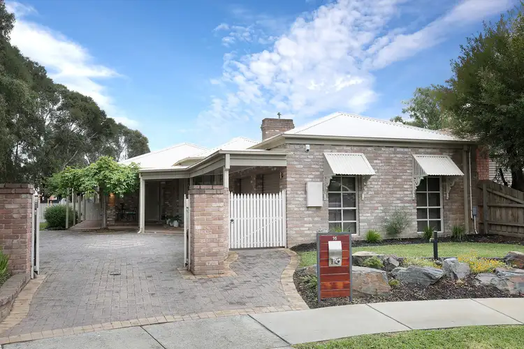 16 Cutler Close, Ferntree Gully VIC 3156
