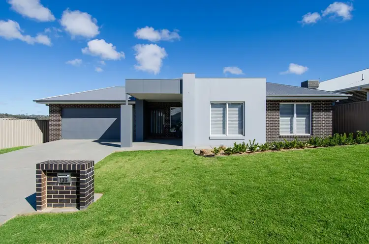 130 Brooklyn Drive, Bourkelands NSW 2650