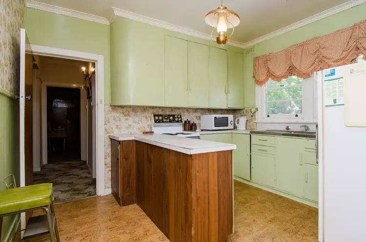 Fifth view of Homely house listing, 38 Lindsay Street, Turvey Park NSW 2650