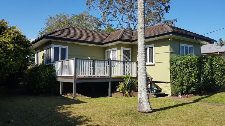 121 Hoskins St, Sandgate QLD 4017