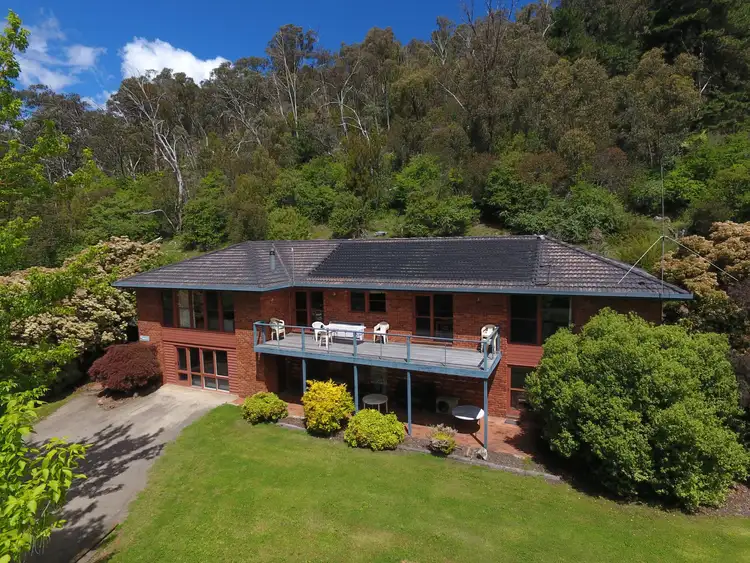 90 Delany Avenue, Bright VIC 3741