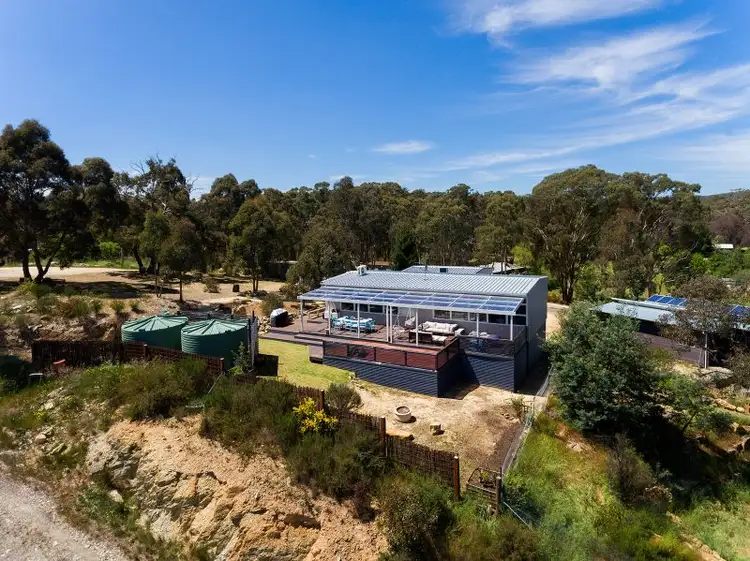 17 Browns Ave, Chewton VIC 3451