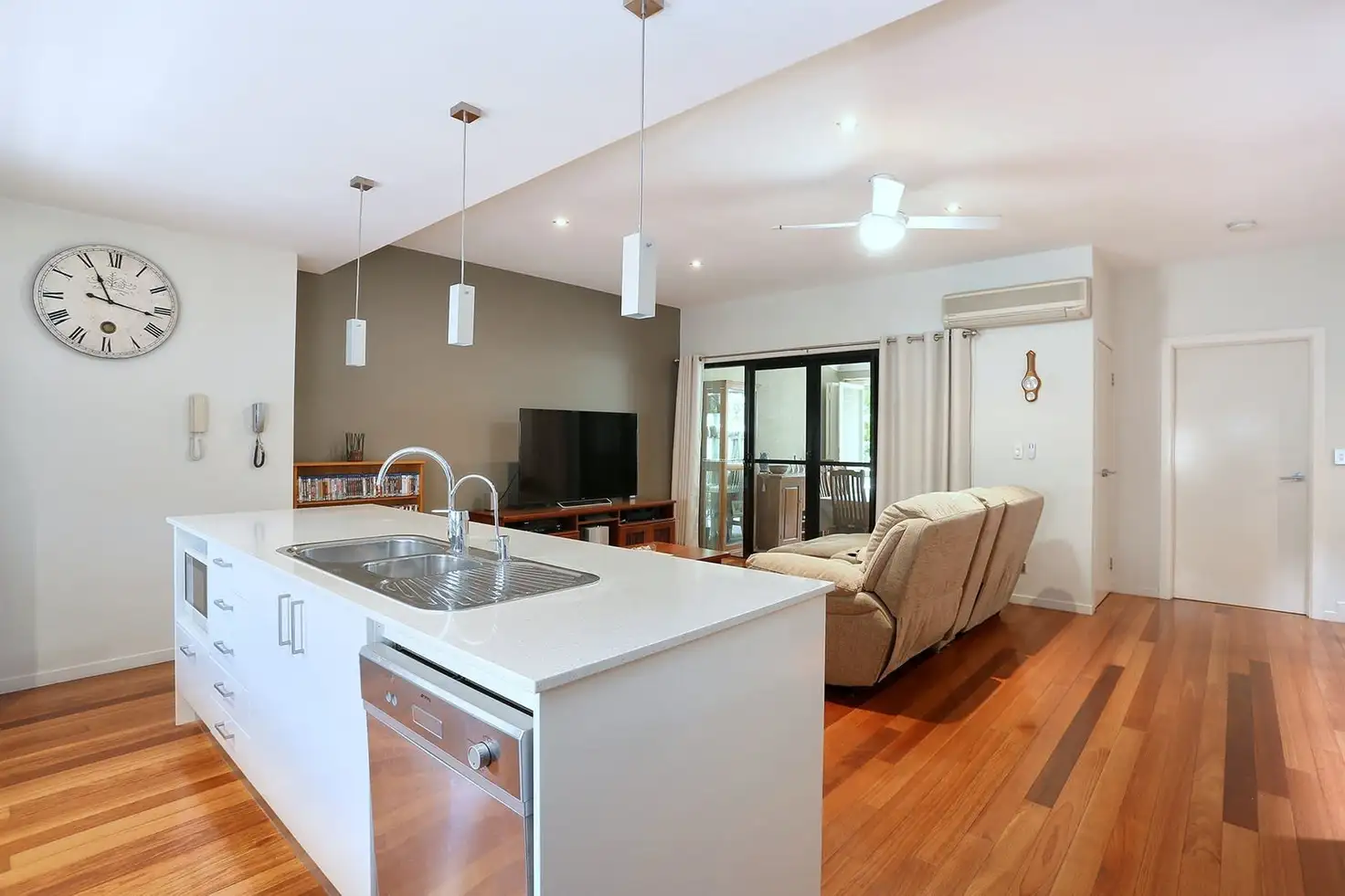 Main view of Homely townhouse listing, 3/4 Kates Street, Morningside QLD 4170