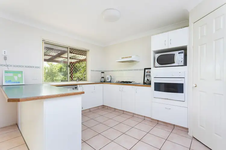 26 Dougy Place, Bellbowrie QLD 4070
