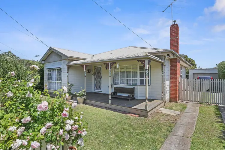 18 Gladstone Street, Hamlyn Heights VIC 3215