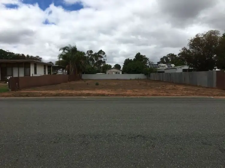 91 Cook St, Balranald NSW 2715