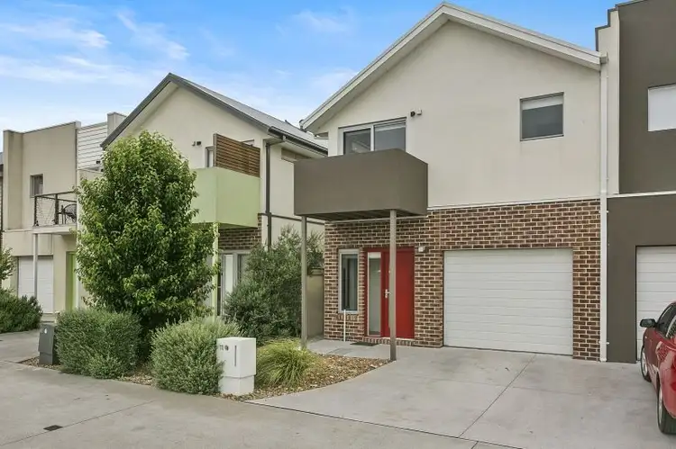 11/2 Sanoma Drive, Skye VIC 3977