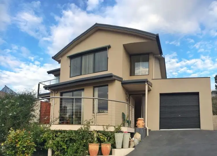 2/6 Kellatie Rd, Rosny TAS 7018