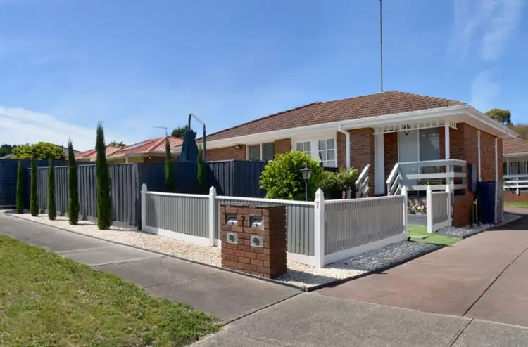 1/7 Arthur Phillip Drive, Endeavour Hills VIC 3802