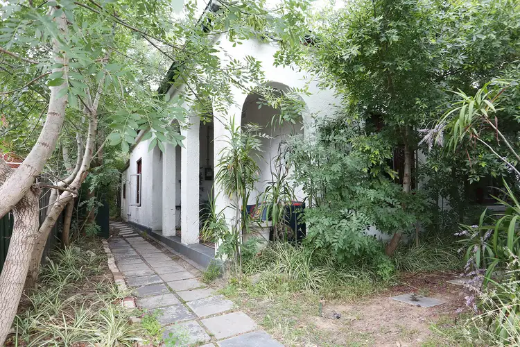 379 Brunswick Road