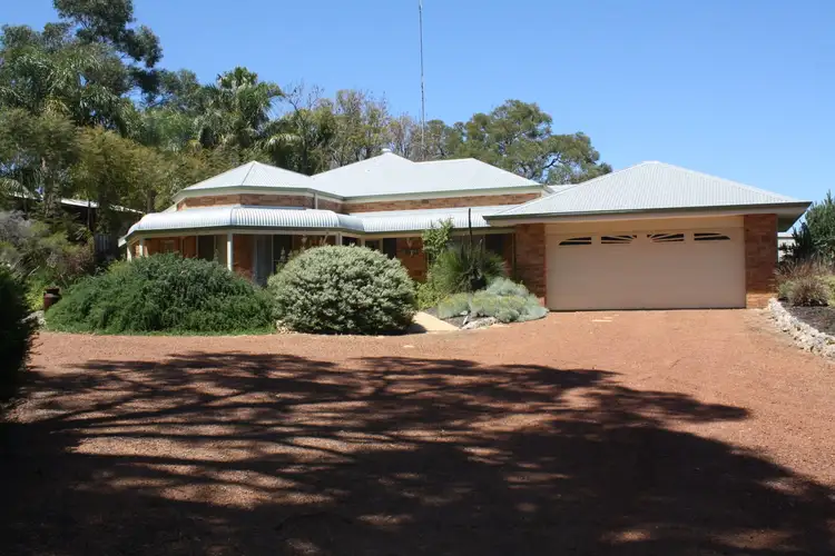 15 McDowell Street, Waroona WA 6215