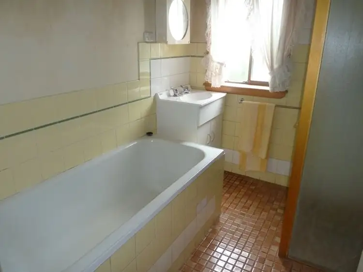 Fifth view of Homely house listing, 28 SUTTONTOWN ROAD, Mount Gambier SA 5290