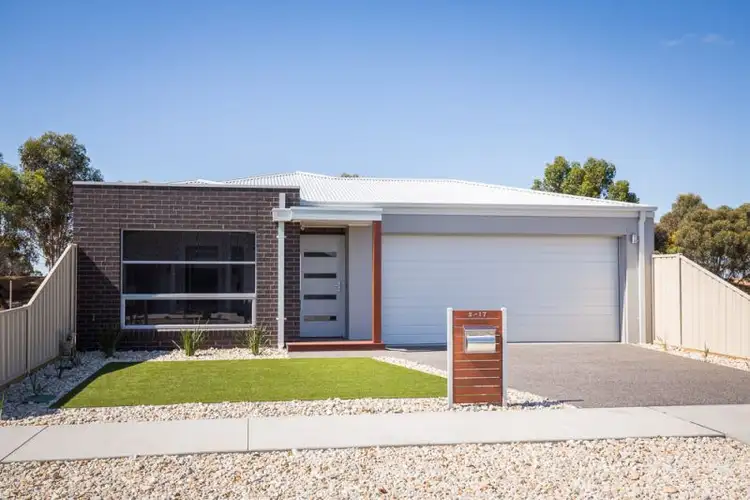 Main view of Homely townhouse listing, 2/17 Seater Close, Horsham VIC 3400