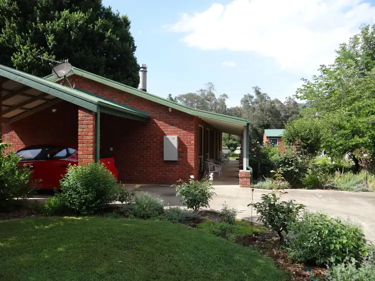2 Lumley Drive, Bright VIC 3741