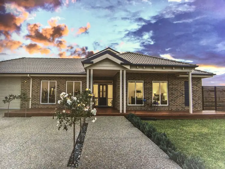 5 Playfield Court, Kurunjang VIC 3337