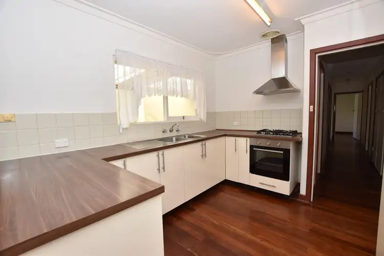 52 Eynesford Street, Gosnells WA 6110