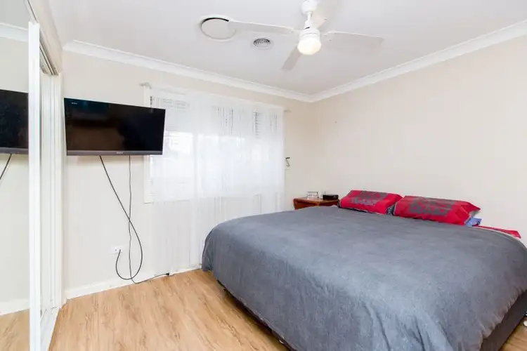 Sixth view of Homely house listing, 6 Kaldari Crescent, Glenfield Park NSW 2650