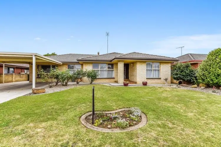 11 MALLEE STREET, Mount Gambier SA 5290