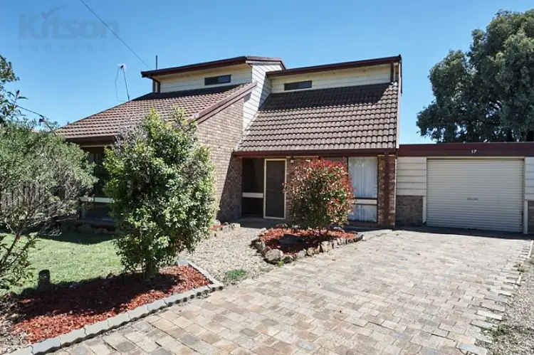 17 Grevillea Crescent, Lake Albert NSW 2650